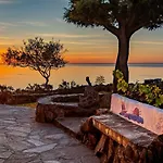 Il Sogno A Dream With Open Eyes, Seafront فيلة *