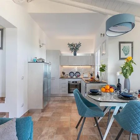 Il Sogno A Dream With Open Eyes, Seafront Vila