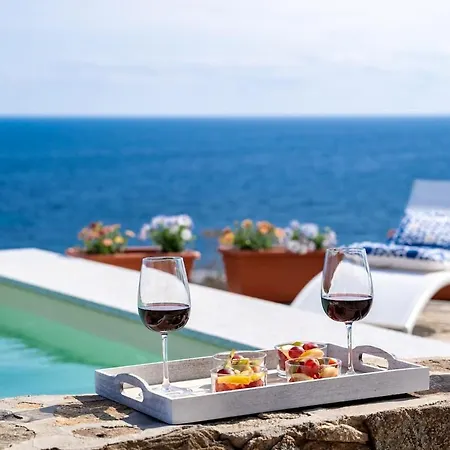 Il Sogno A Dream With Open Eyes, Seafront