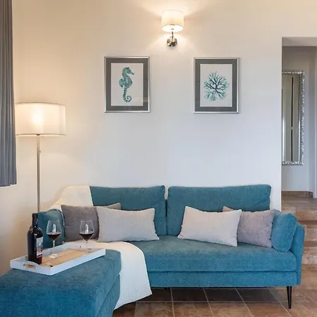 Il Sogno A Dream With Open Eyes, Seafront