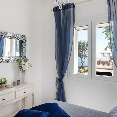 Il Sogno A Dream With Open Eyes, Seafront *