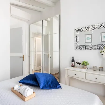 Il Sogno A Dream With Open Eyes, Seafront *